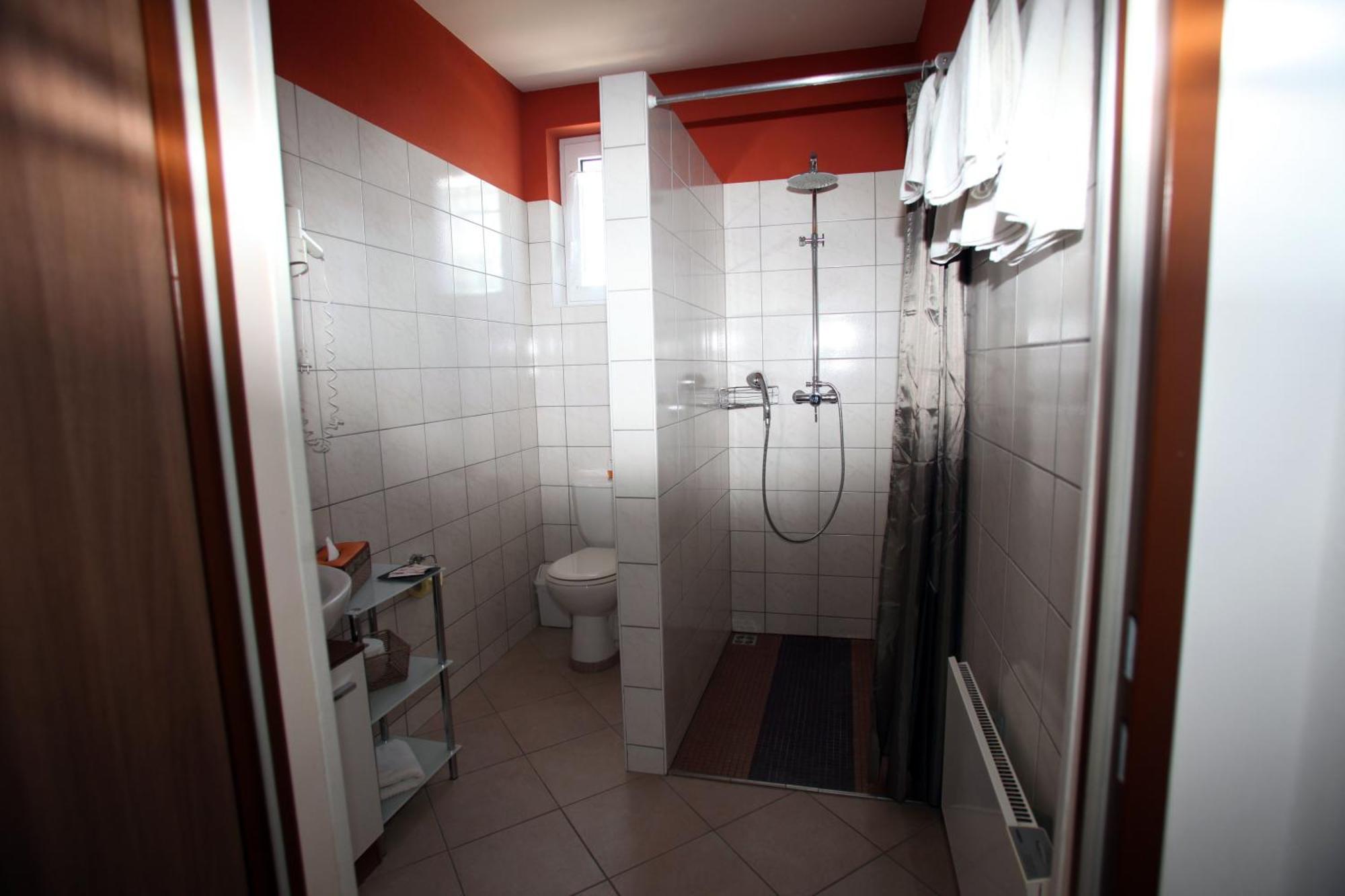 Landhaus Klambauer Ferienapartments Thermennaehe St Martins Therme فرونكرشن المظهر الخارجي الصورة